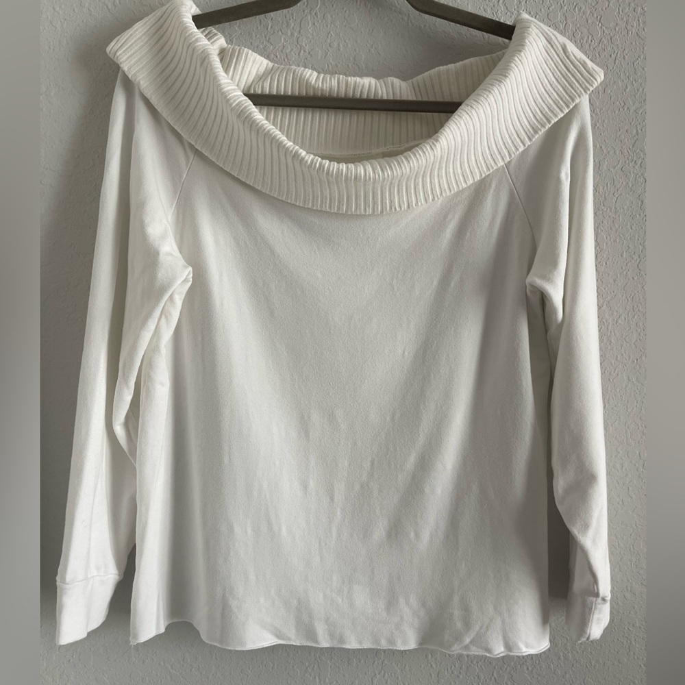 CALE Off-the-Shoulder Sweatshirt in Off-White